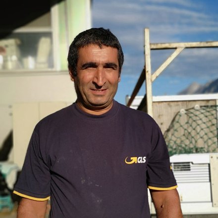 Ali Boztaş, Facharbeiter Schwarzdecker